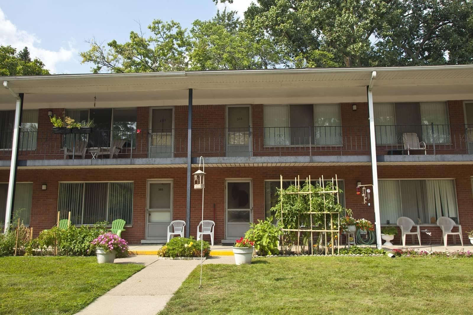 Royal Oak MI Apartment Rentals Baker Court Apartments Royal Oak MI Apartment Rentals Baker Court Apartments