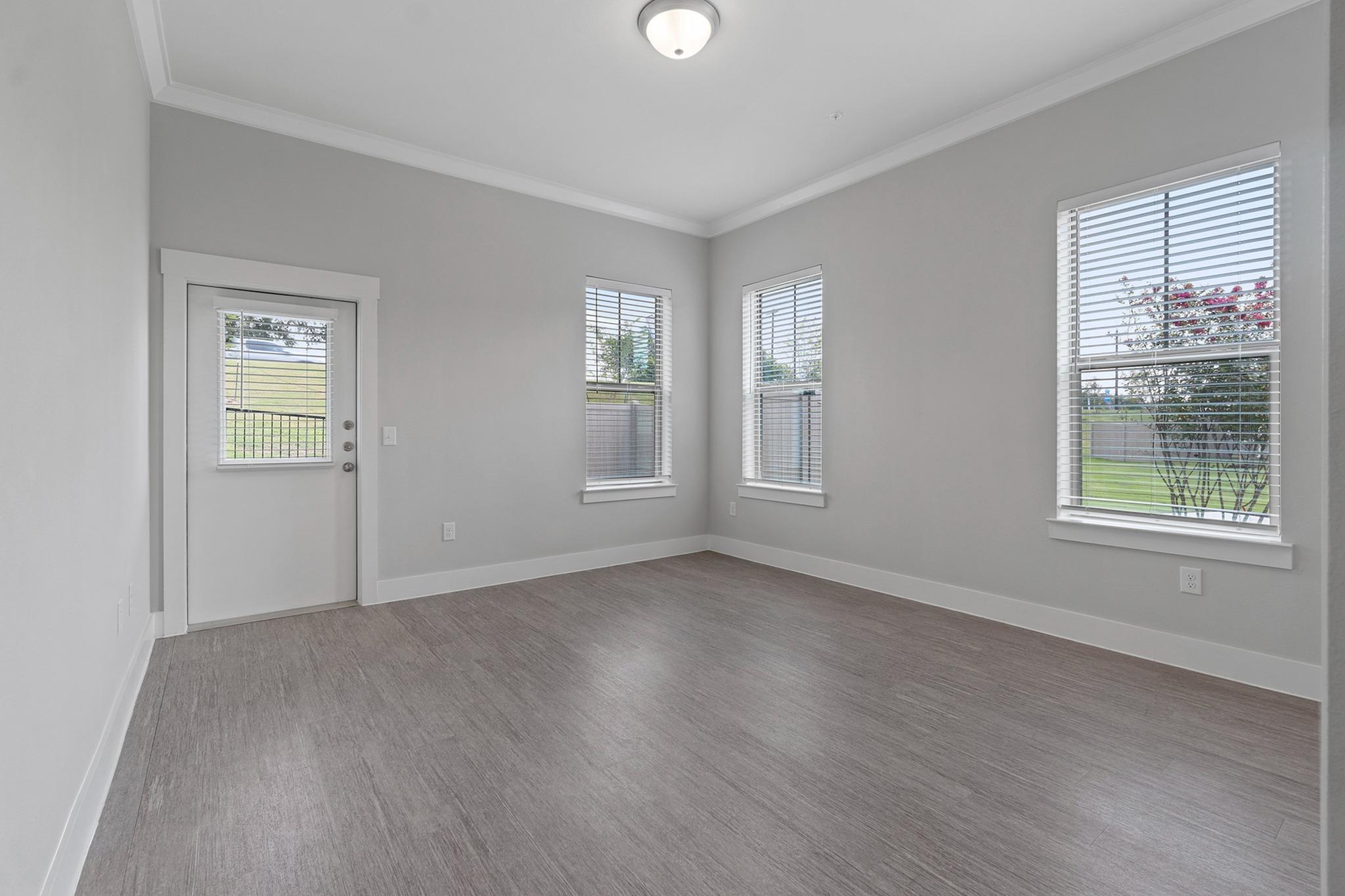 View Photos Luxe McKinney Brand New Apts McKinney, TX