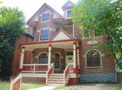 1345 Neil Ave - Exterior