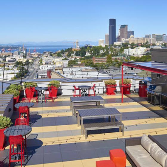 Rooftop Amenity Space with BBQ and Views | Pratt Park Apartments | Apartments in Seattle WA