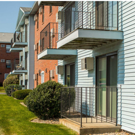 Exterior of buildings featuring balconies | Princeton Place | Apartments For Rent Near Worcester MA