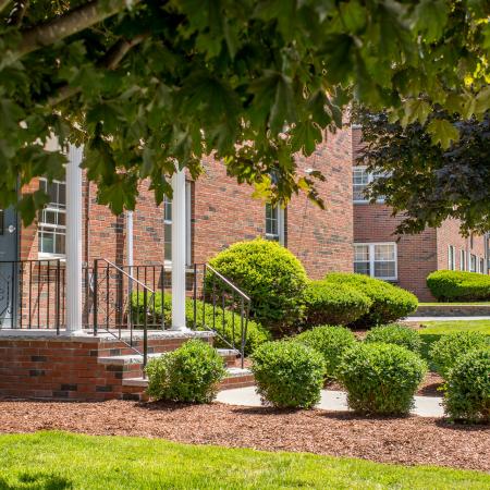 Professional landscaping at Princeton Crossing | Apartment for Rent in Salem, MA