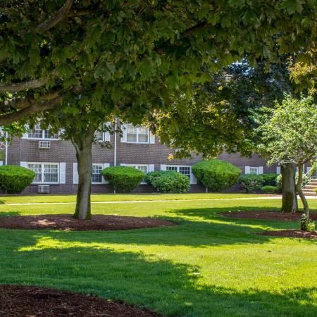 Beautifully landscaped grounds at Princeton Crossing | Apartments For Rent in Salem MA