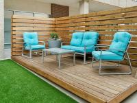 Resident Sun Deck | The Icon | St Louis Apartments