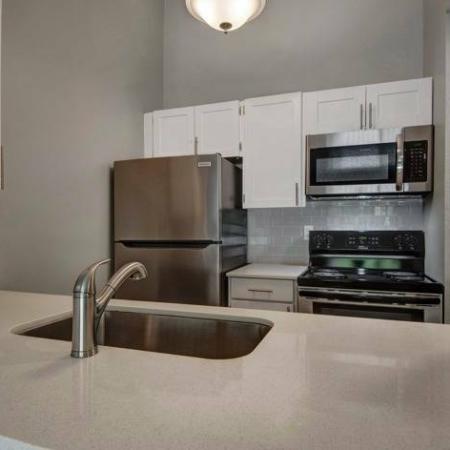 Sleek Finish Kitchen | Apartments in Beaverton OR | Arbor Creek