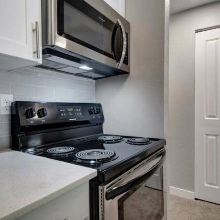 Black and Stainless Appliances | Apartments for Rent in Beaverton OR | Arbor Creek Apartments