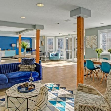 Resident Lounge | Apartments Kennewick Washington | Heatherstone