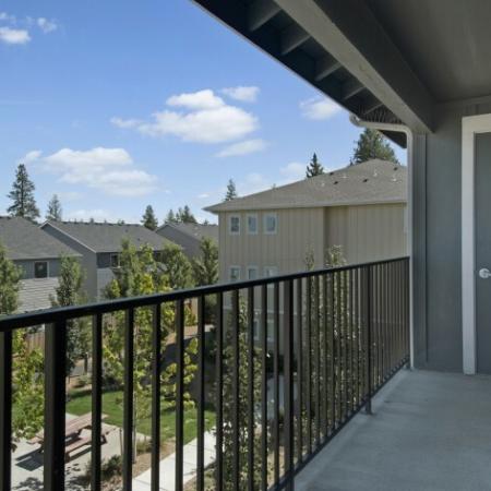 Luxurious Bedroom | Apartments For Rent In Bend Oregon | Seasons at Farmington