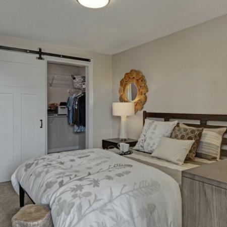 Elegant Bedroom | Apartments In North Bend Oregon | Seasons at Farmington