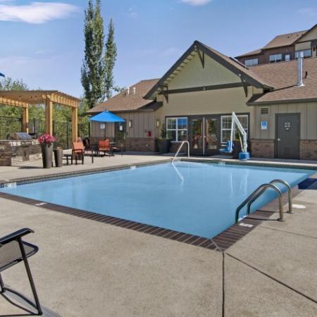 Sparkling Pool  | Portland Oregon Apartments Pet Friendly | Element 170