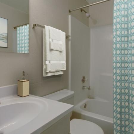 White Finish Bathroom | Apartments In Park City Utah | Elk Meadows