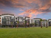 Building Exterior | Apartments in Jacksonville, FL | The Menlo