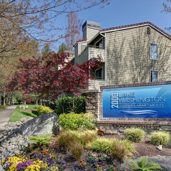 Monument Sign and Building | 2000 Lake Washington Apartments |  Apartments For Rent In Renton Washington