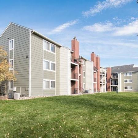 Building Exterior | Apartments in Littleton CO | Summit Riverside