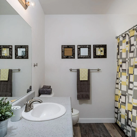 Bathroom | Apartments in Bend OR | Sienna Pointe