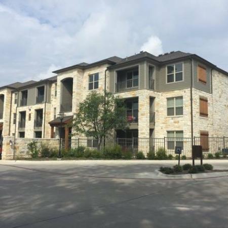 Building Exterior | Apartments in Kyle Texas | Oaks of Kyle