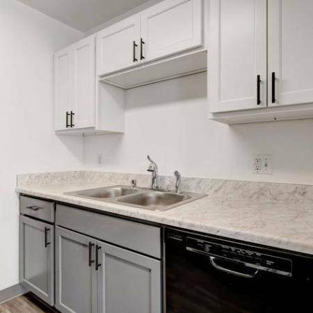 Two Tone Cabinets | Colorado Springs CO Apartments | Winfield