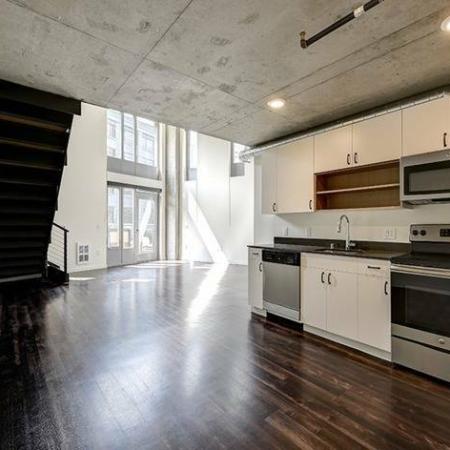 Townhome with Stainless Steel Appliances | Seattle WA Apartments for Rent | 624 Yale Apartments