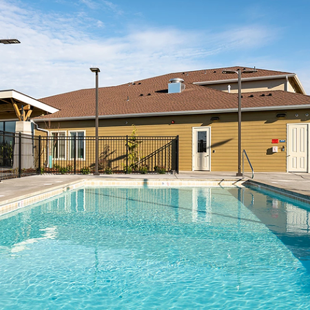 Pool Spa and Sun Deck | Apartments in Lacey WA | Toscana Apartment Homes