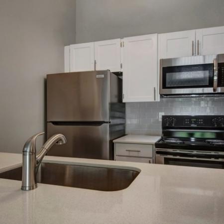 Sleek Finish Kitchen | Apartments in Beaverton OR | Arbor Creek