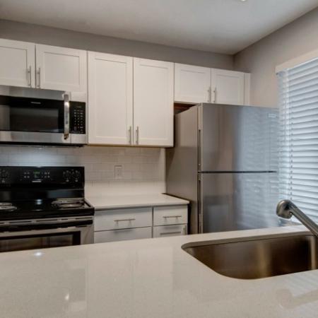 Sleek Finish Kitchen | Apartments in Beaverton OR to Rent | Arbor Creek