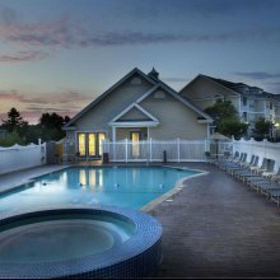 Resort-style pool of apartments in Georgetown