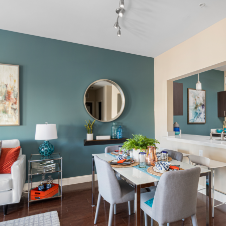 Living and dining area Luxury Apartments Medford MA | Wellington Parkside