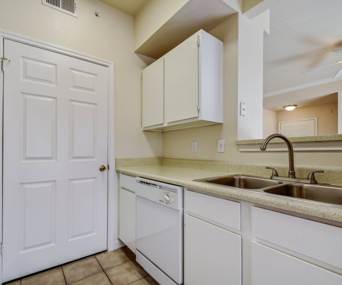 Photo Gallery & Tours | Vineyard Hills Apartments