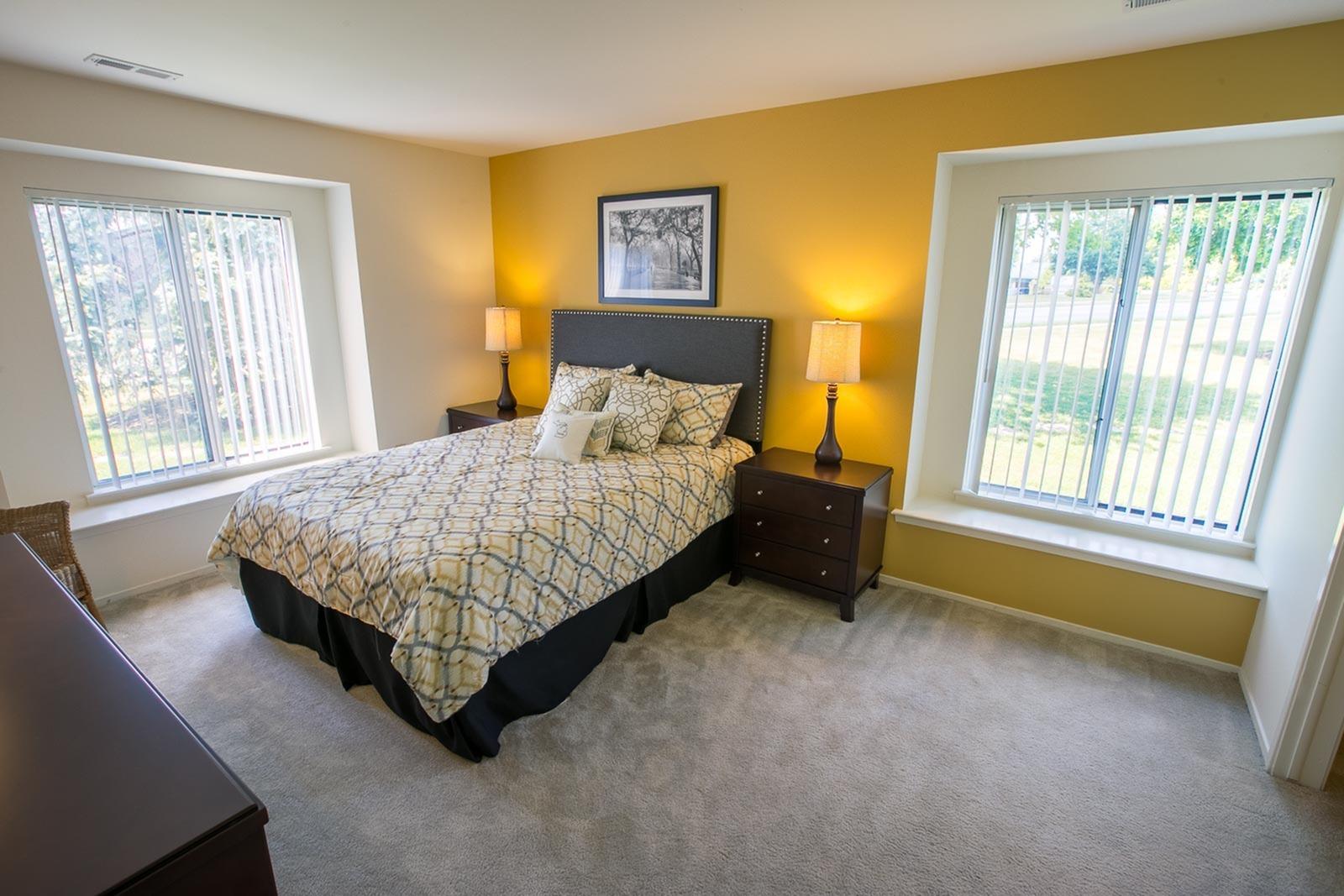 Photos of Oaks at Hampton Apartments | Rentals in Rochester Hills MI