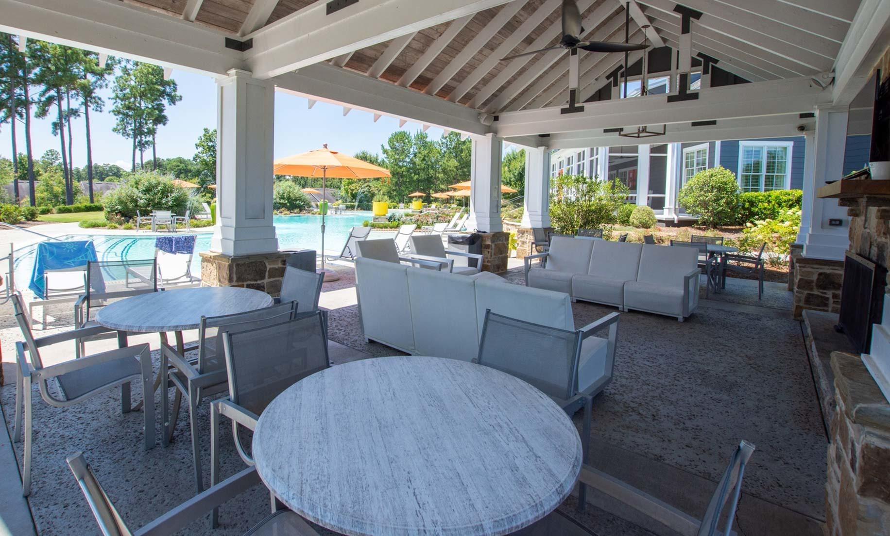 View Photos Lullwater Apartments