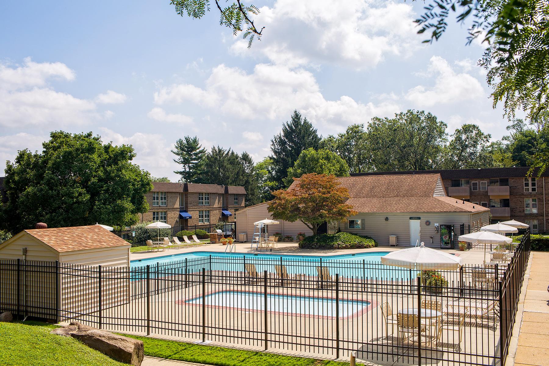 View Photos Top of the Hill Apartments