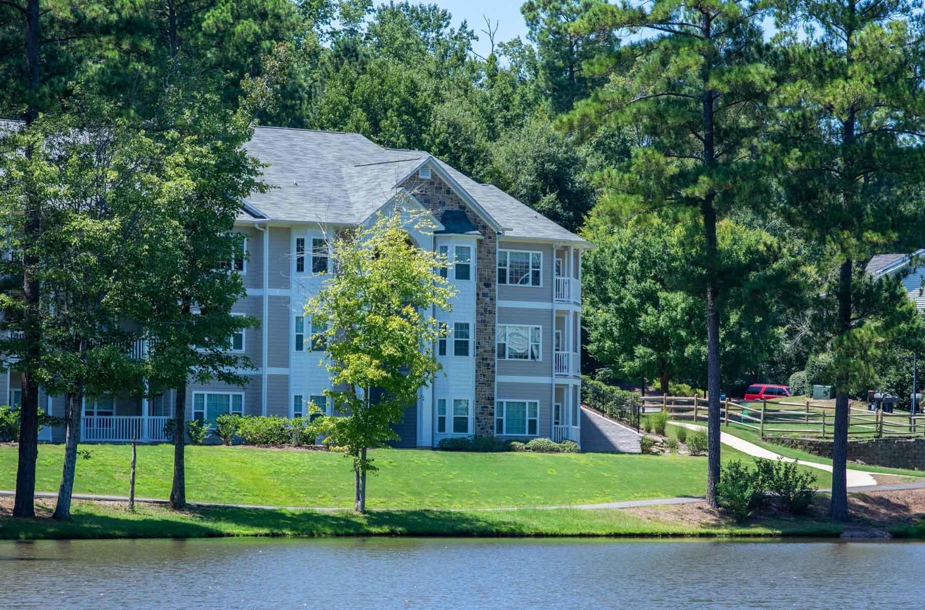 View Photos Lullwater Apartments