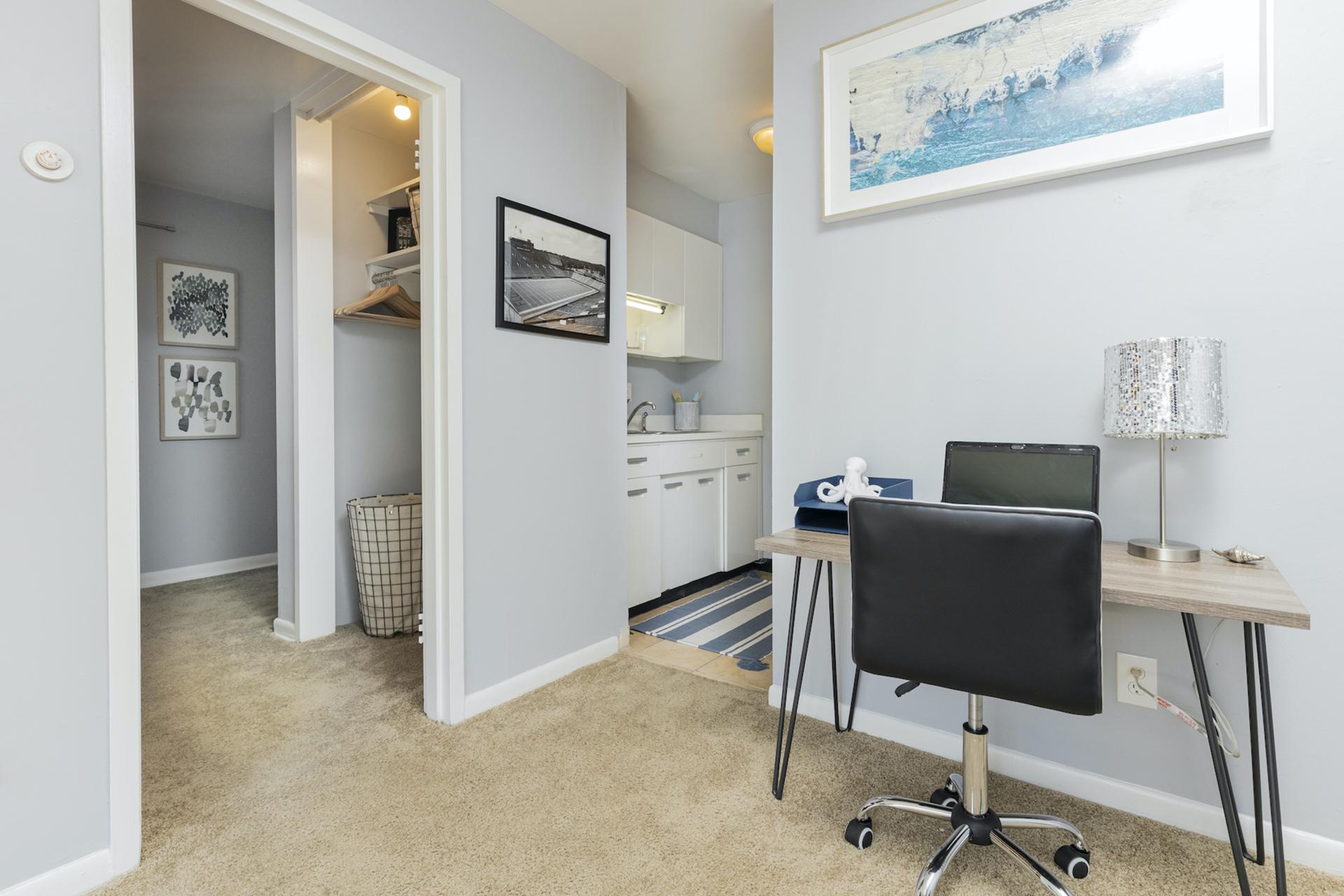 View Photos College Manor