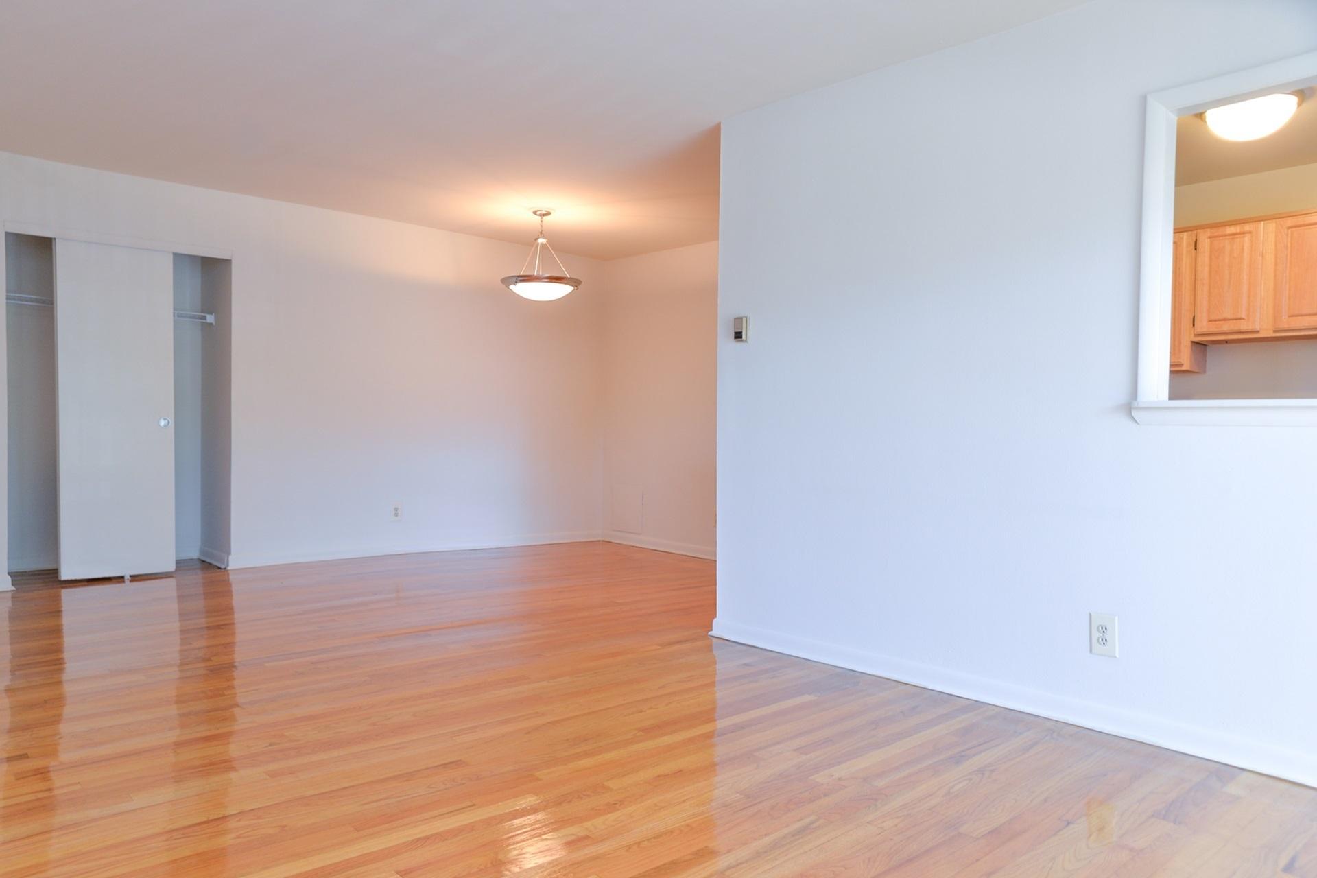 View Photos Walker Manor Apartments