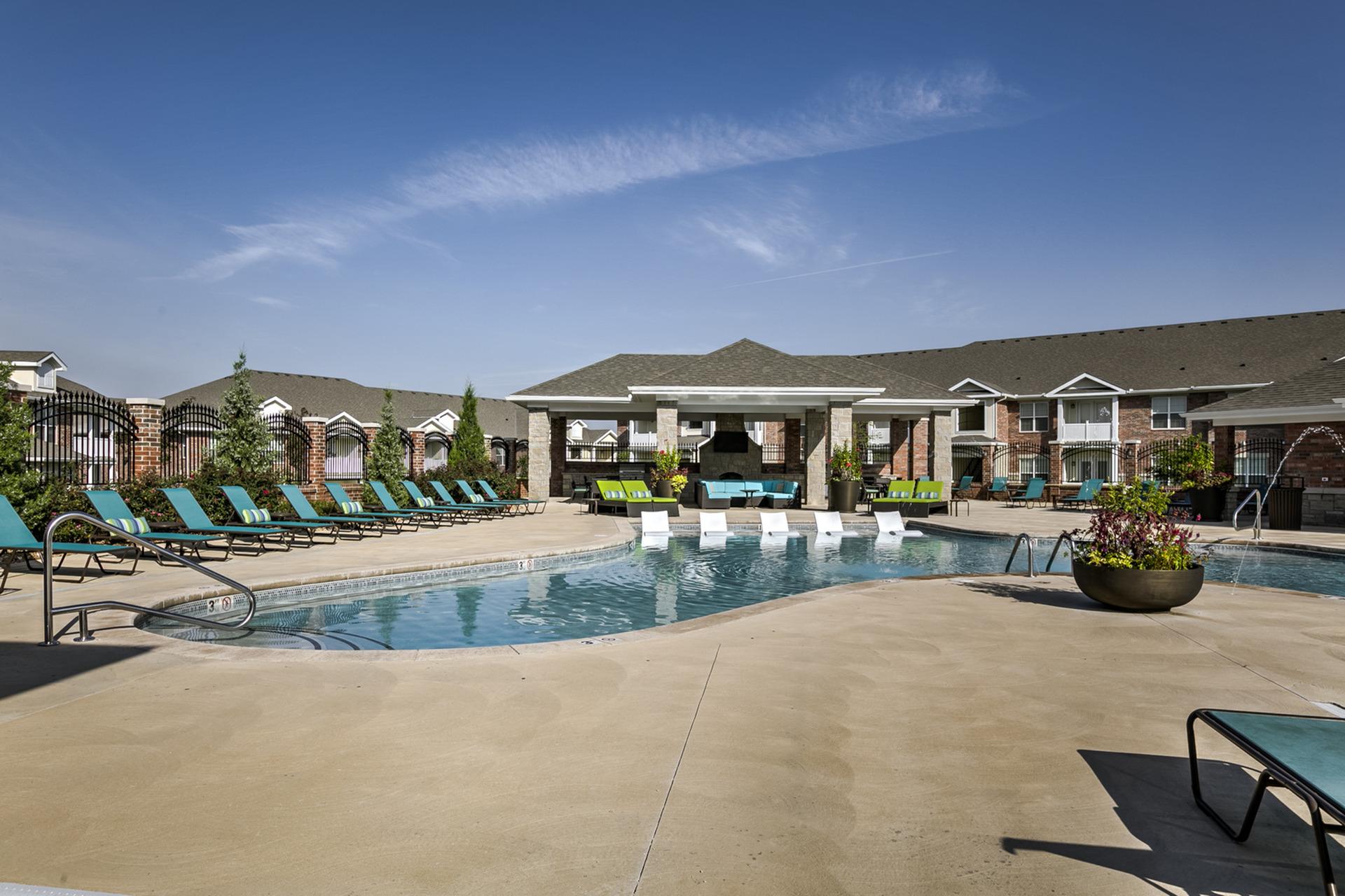 View Photos Kelly Reserve Apartments Overland Park Apartments