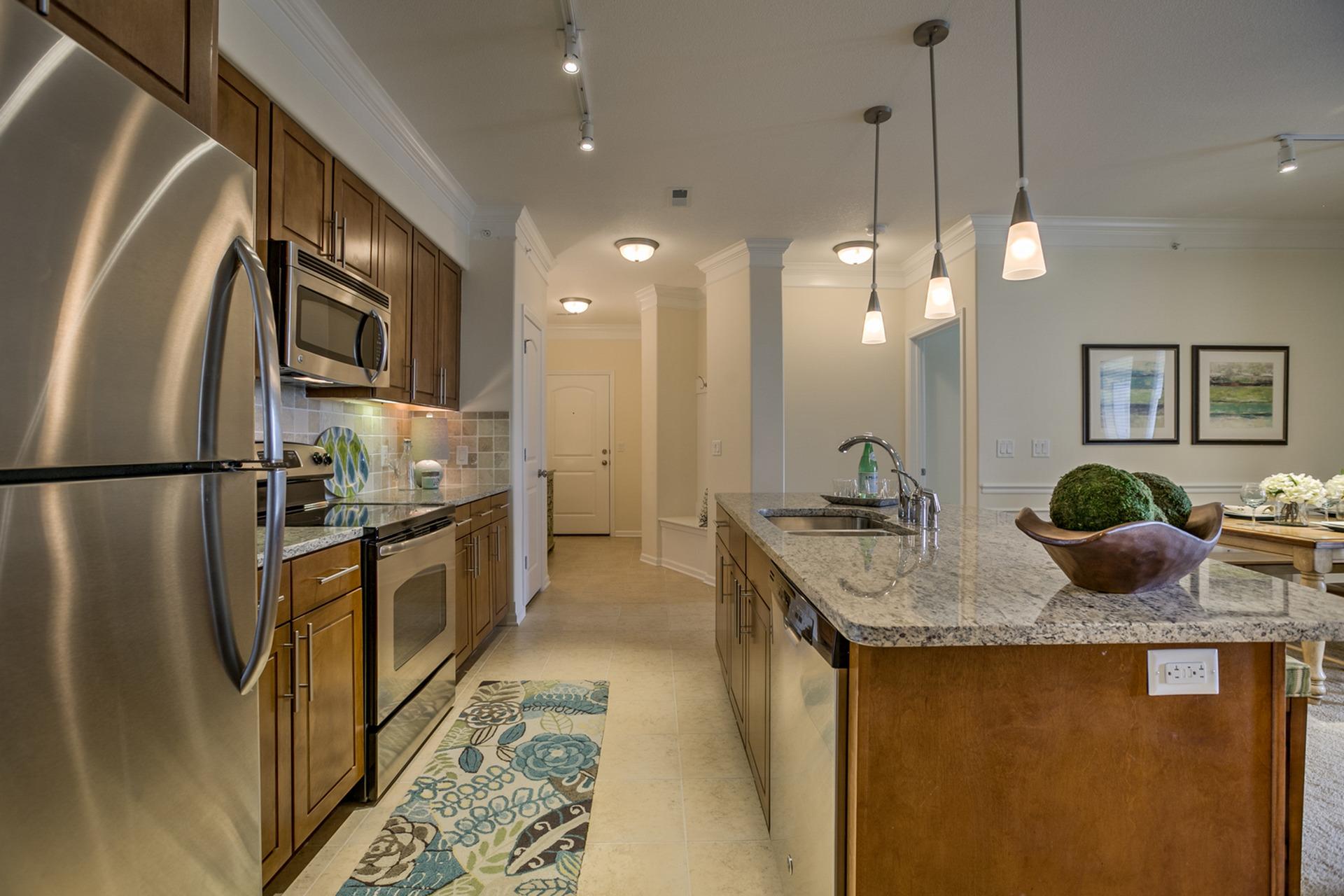 View Photos Hunters' Ridge Apartments