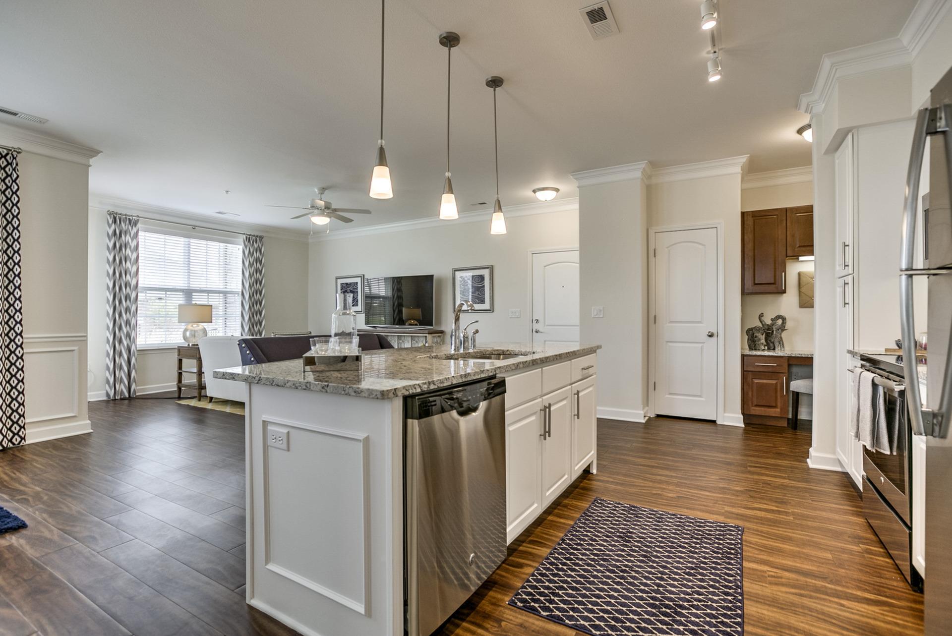 View Photos Kelly Reserve Apartments Overland Park Apartments