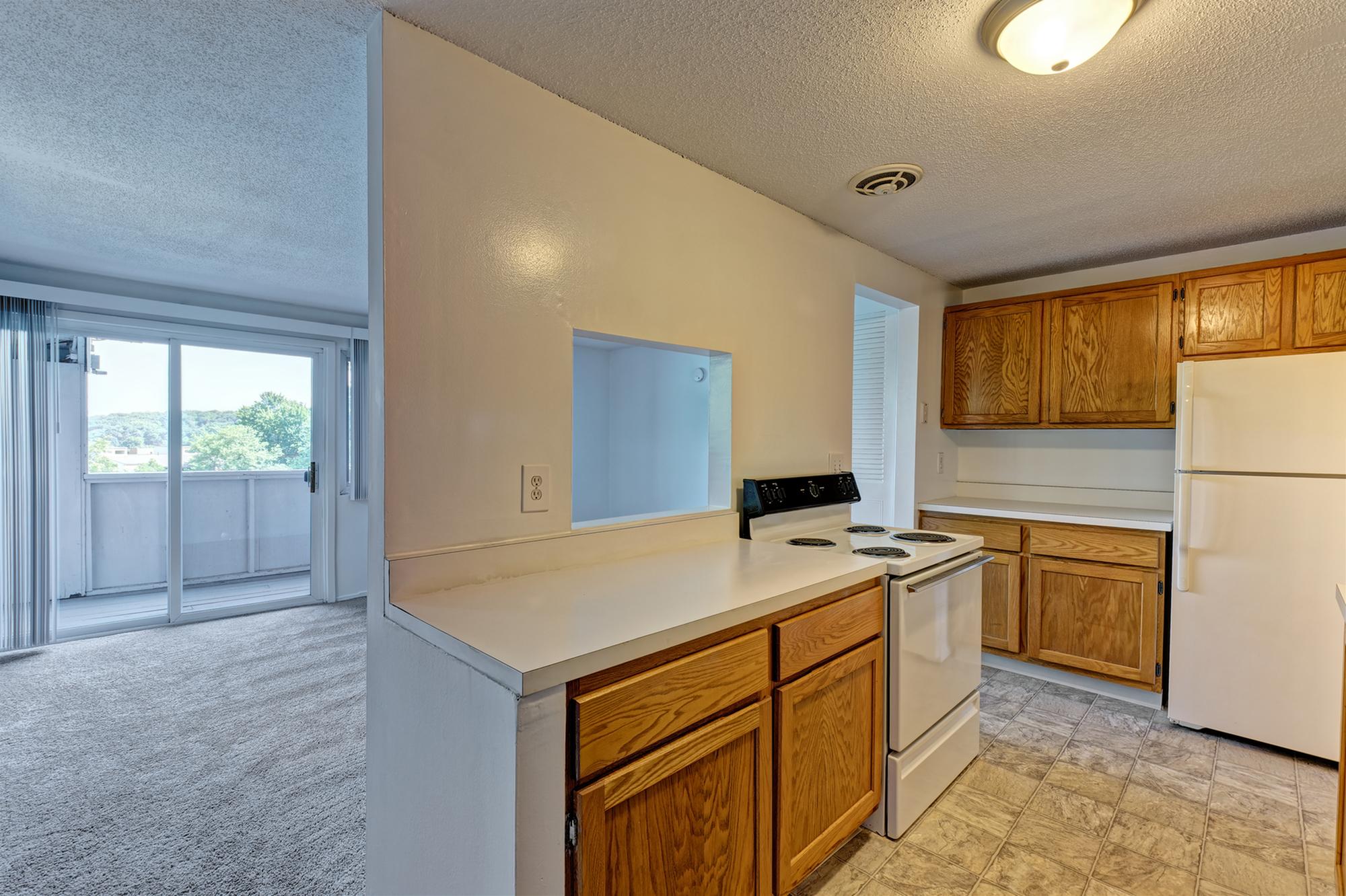 View Photos Burgundy Apartments Apartments in Middletown