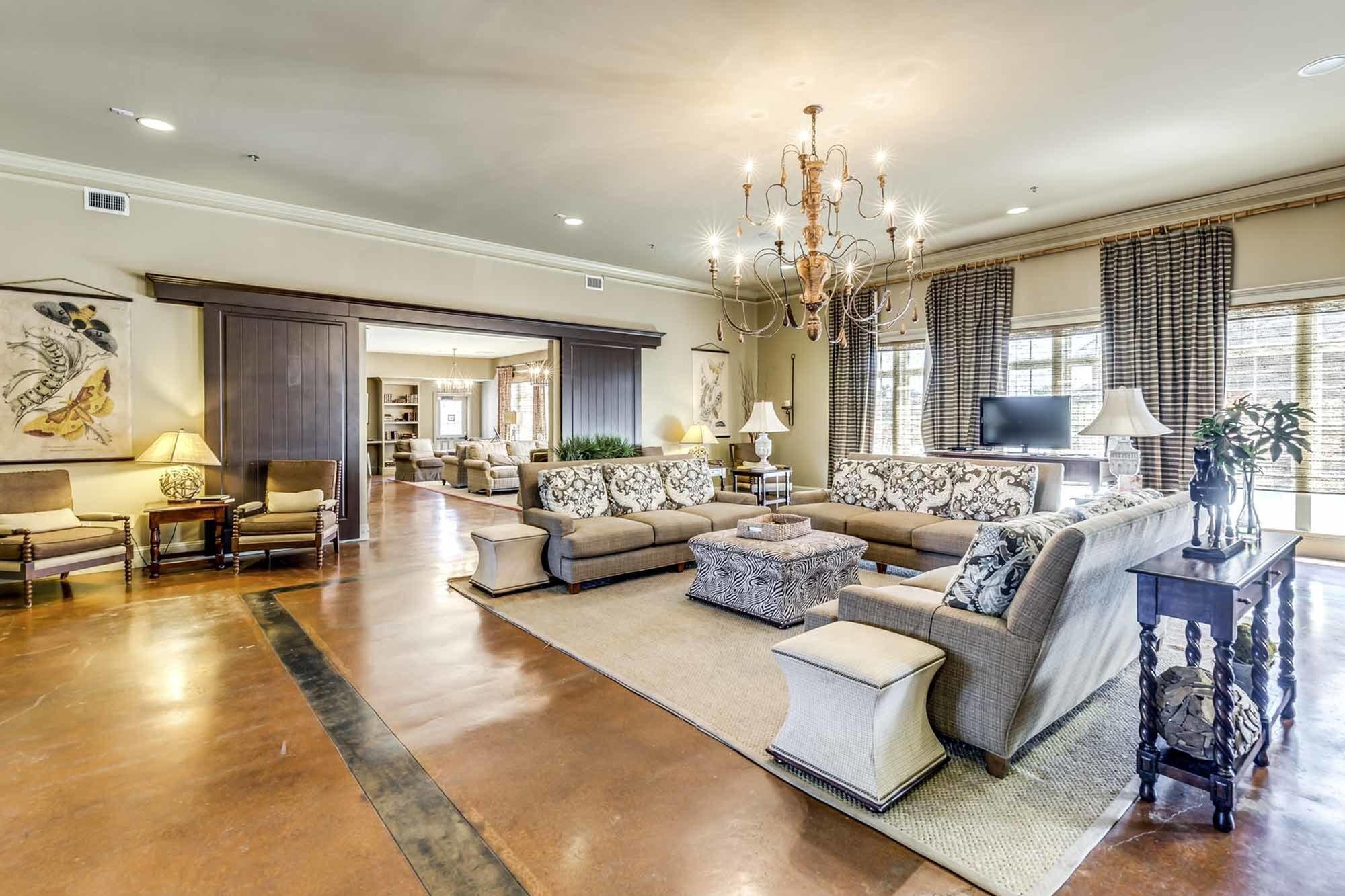 View Photos & Take A Virtual Tour Central House Columbia