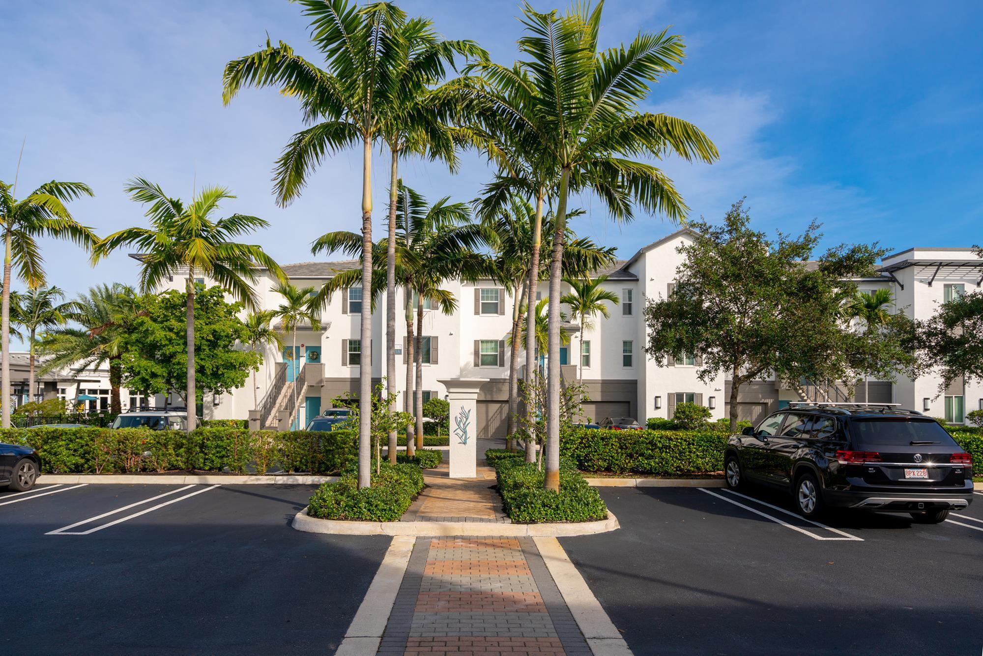 Pet Friendly Apartments In Delray Beach FL The Franklin