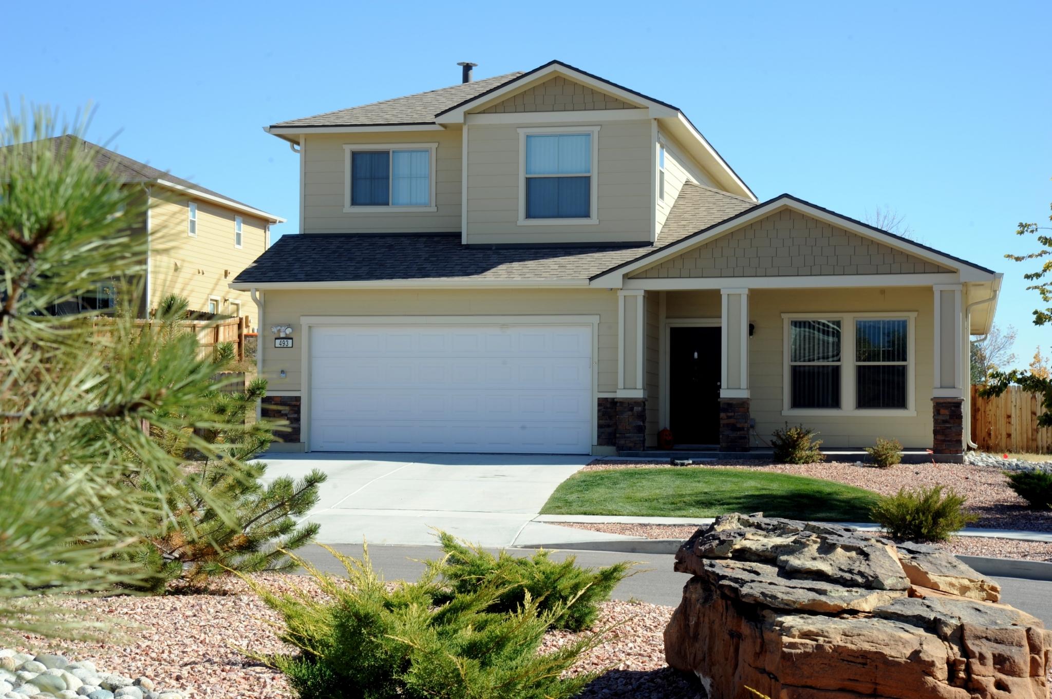 House photos and tours at Schriever SFB