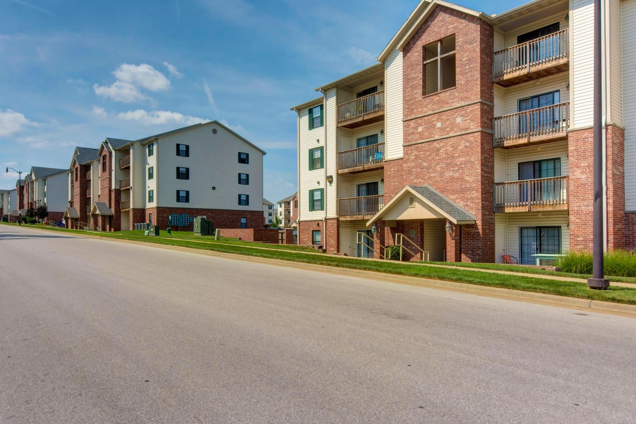 View Photos Orchard Park Apartments