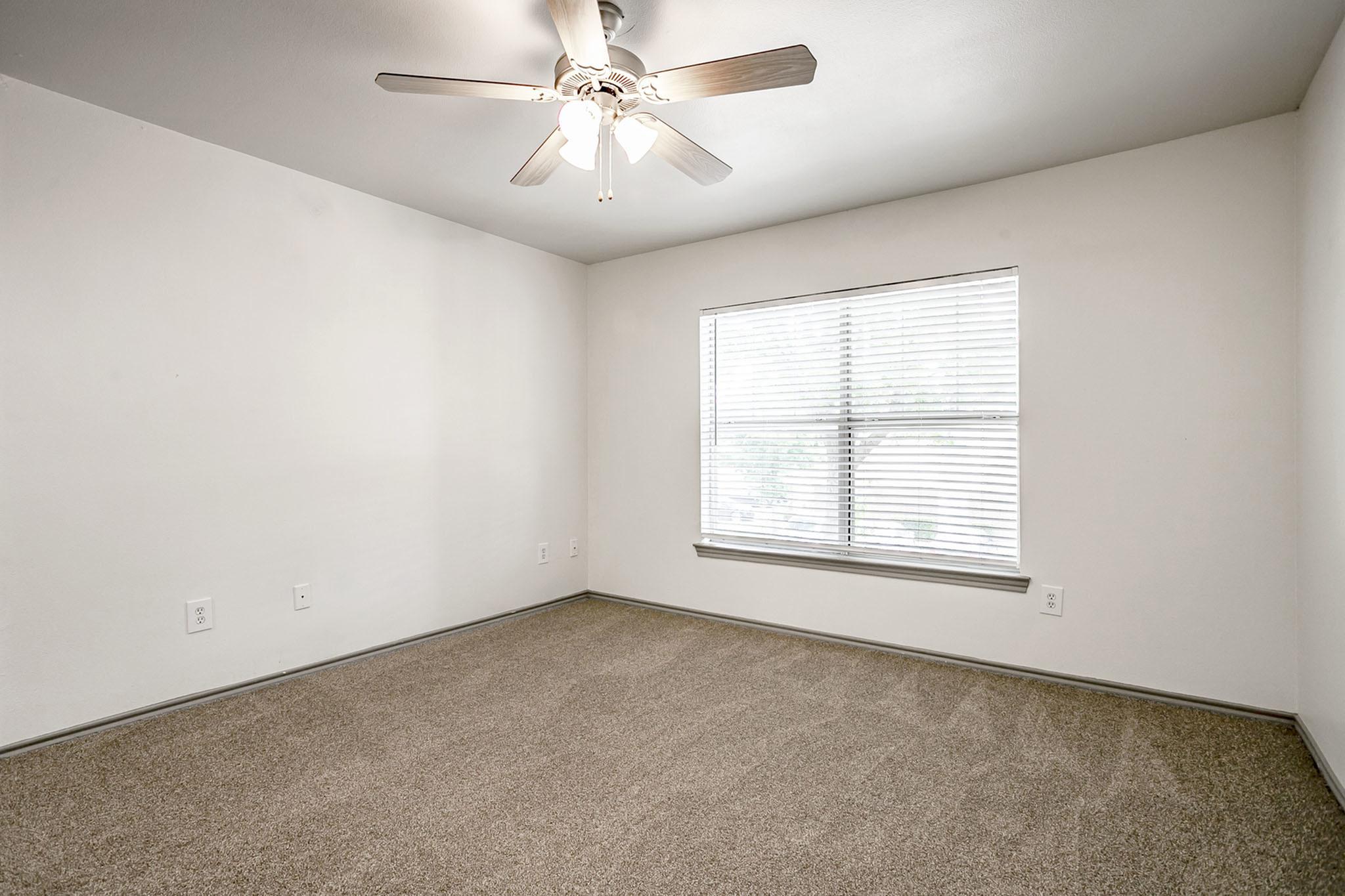 View Photos & Take A Virtual Tour | McKinney Park Apartments