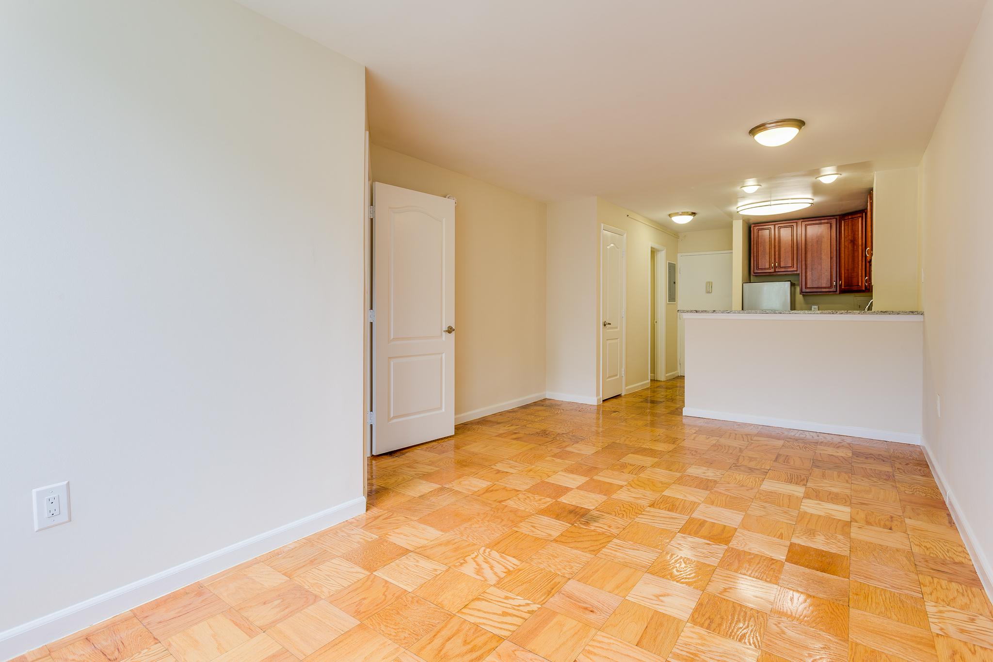 Adams DC Apartments Park East Photos & Tour