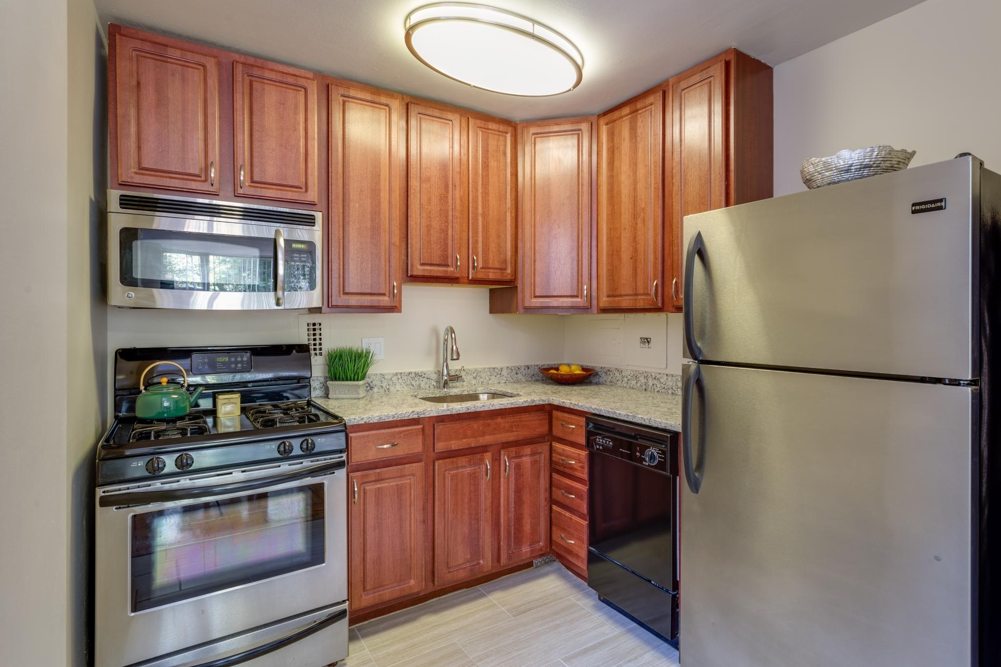 Adams DC Apartments Park East Photos & Tour