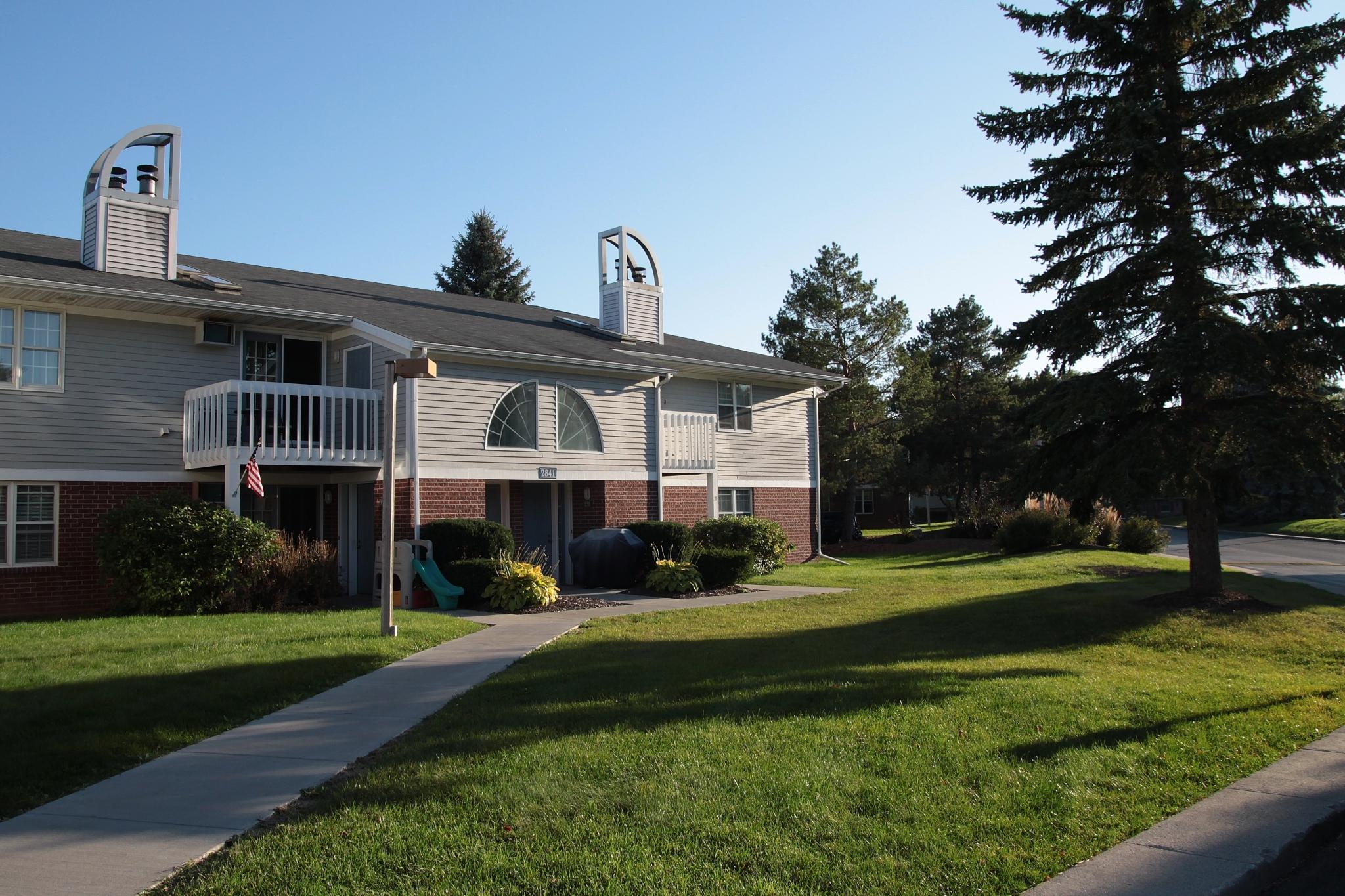 Foxcroft Apartments Milwaukee