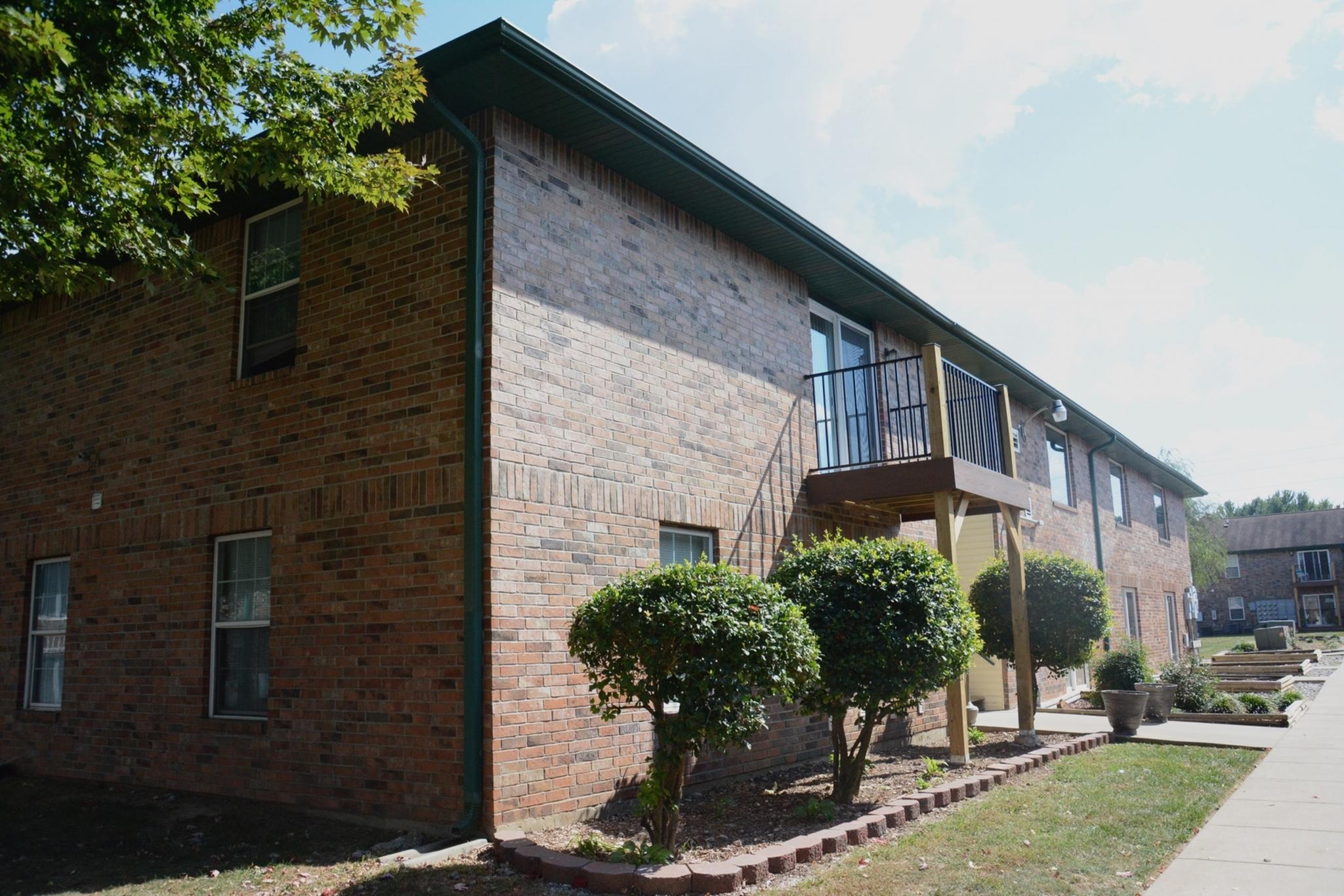 View Photos Maple Gardens Apartments