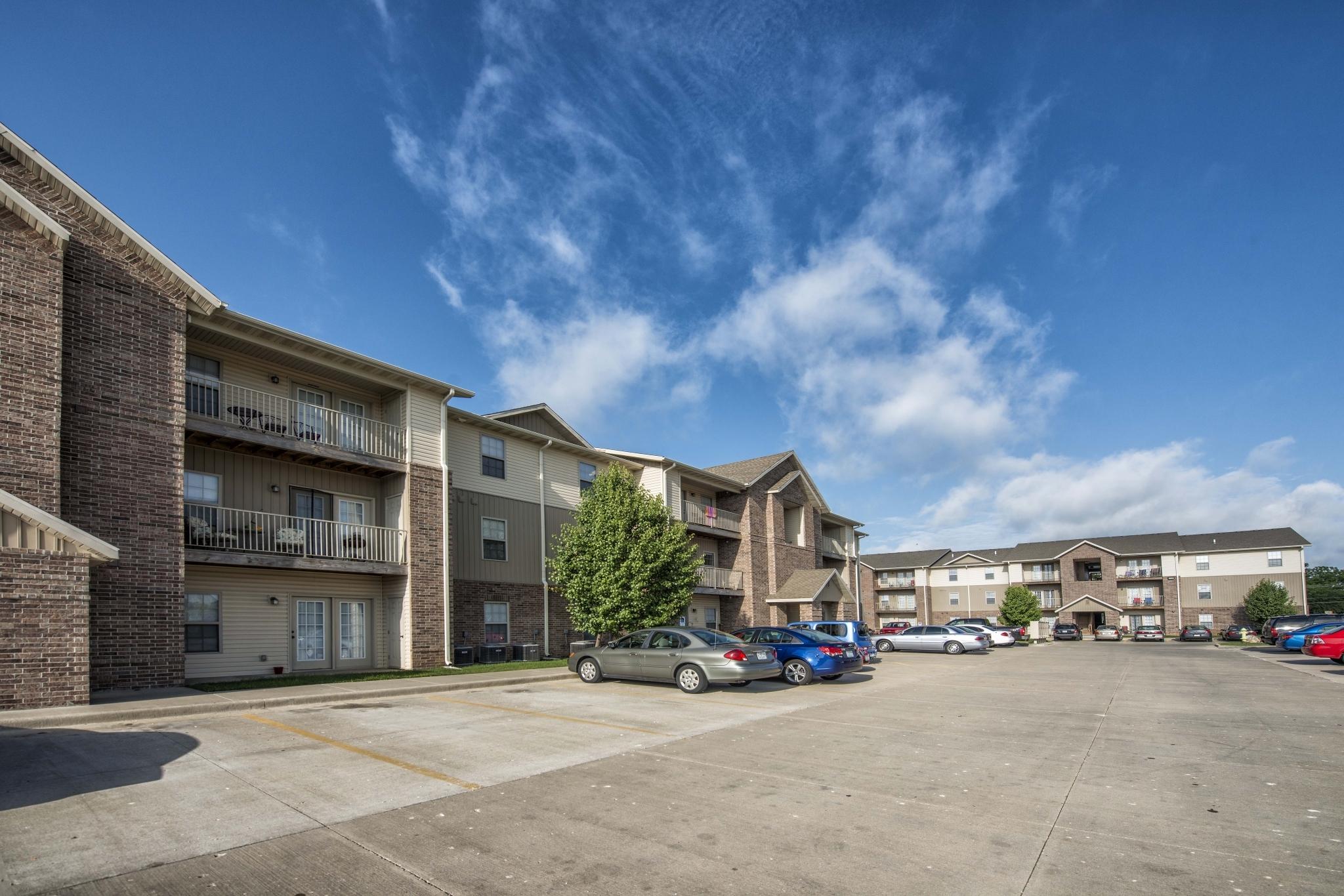 View Photos Scenic Station Apartments