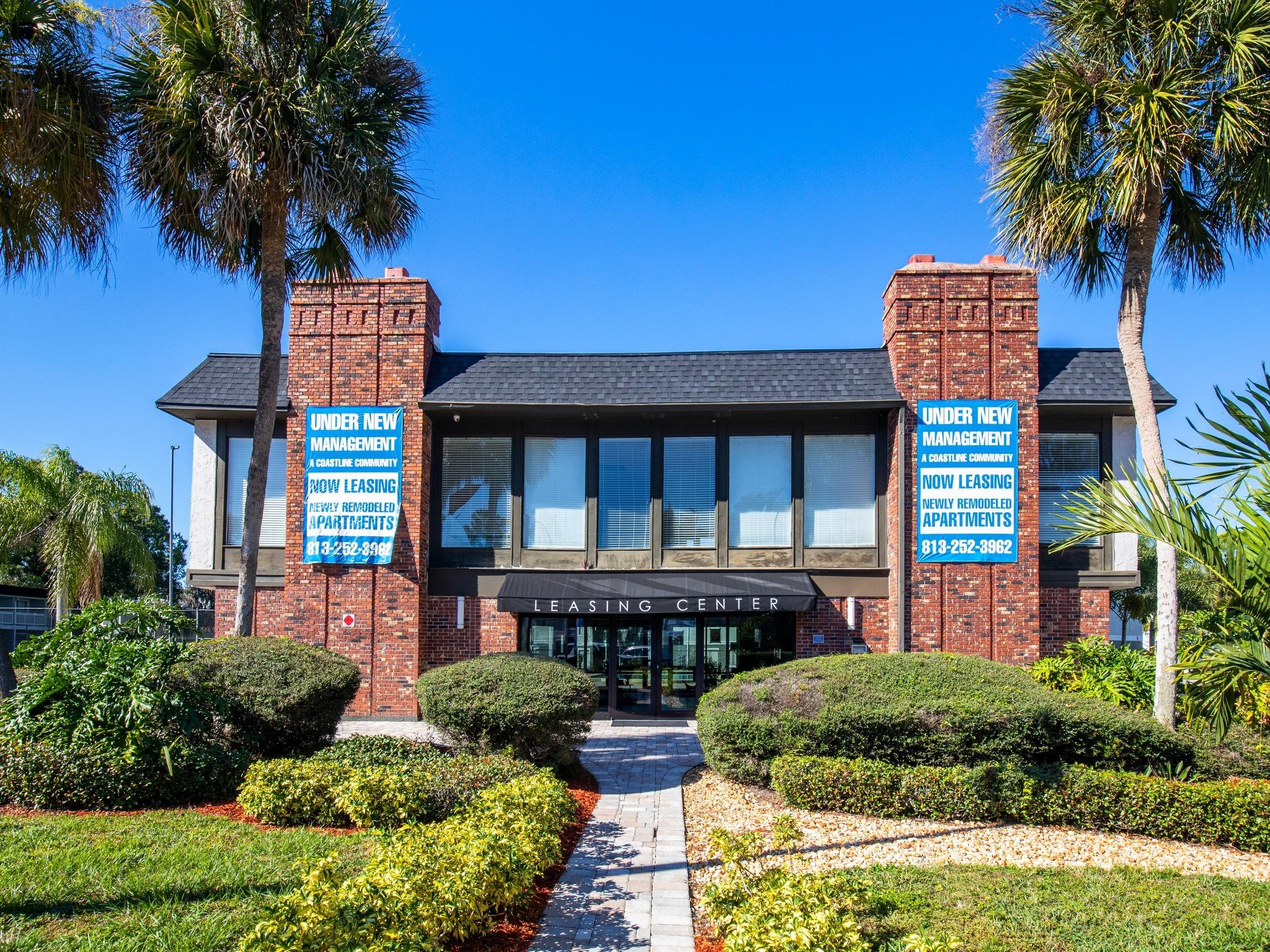 View Photos The River Pointe Apartments