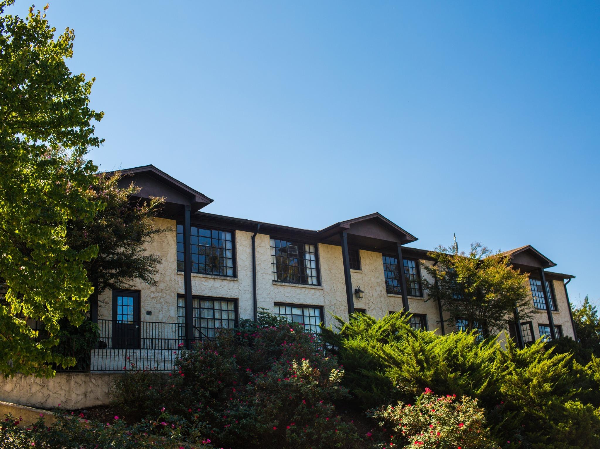 1 2 Bed Apartments Check Availability Altamont Cliffs